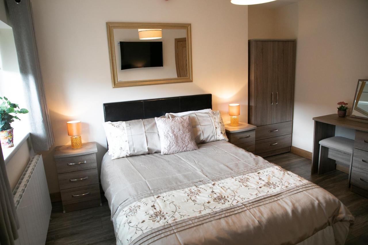 Arch House B&B & Apartments Атлон Экстерьер фото