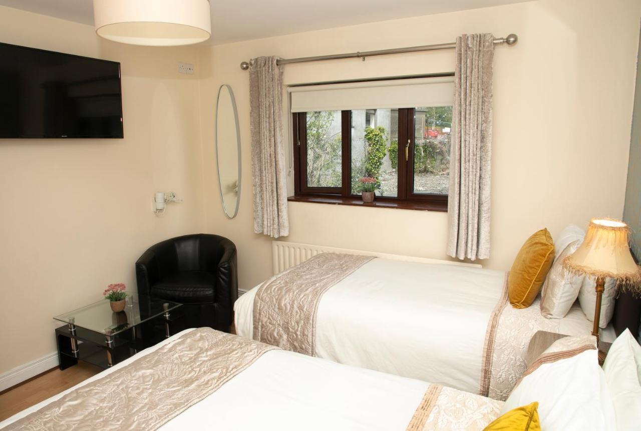 Arch House B&B & Apartments Атлон Экстерьер фото