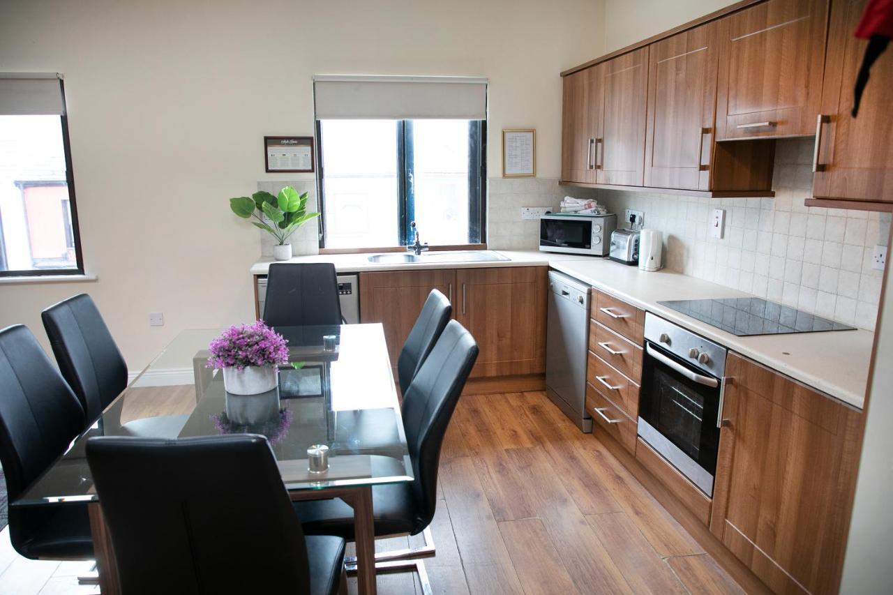 Arch House B&B & Apartments Атлон Экстерьер фото