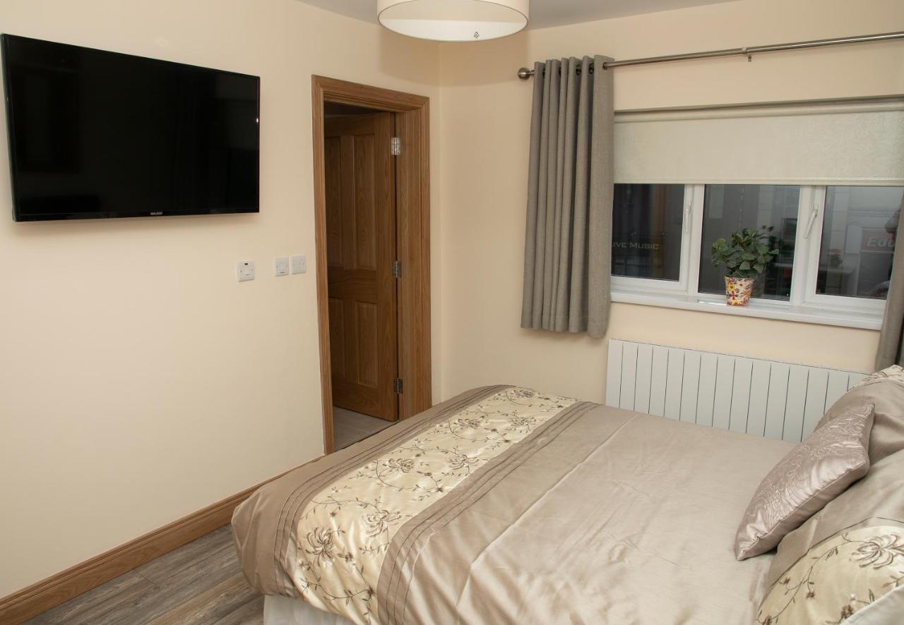 Arch House B&B & Apartments Атлон Экстерьер фото