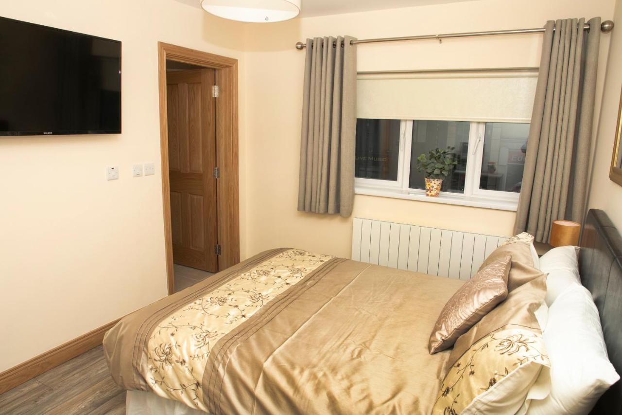 Arch House B&B & Apartments Атлон Экстерьер фото