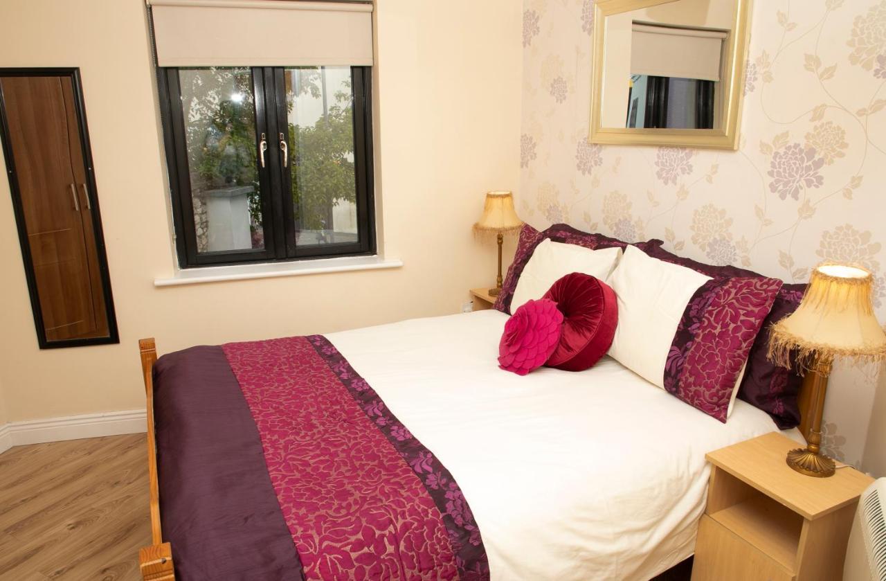 Arch House B&B & Apartments Атлон Экстерьер фото